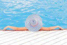 فوائد رياضة السباحة لجسم المرأة وجمالها