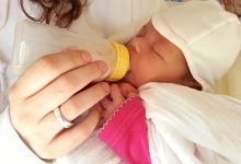الرضاعة الصناعية الصحيحة لطفلك