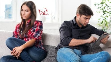 تعمد التجاهل عند الرجل