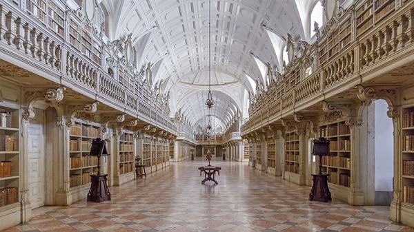 مكتبة القصر الوطني