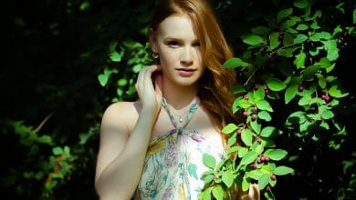 علامات الحب عند المرأة الخجولة