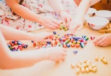 العاب مسلية بين الأصدقاء