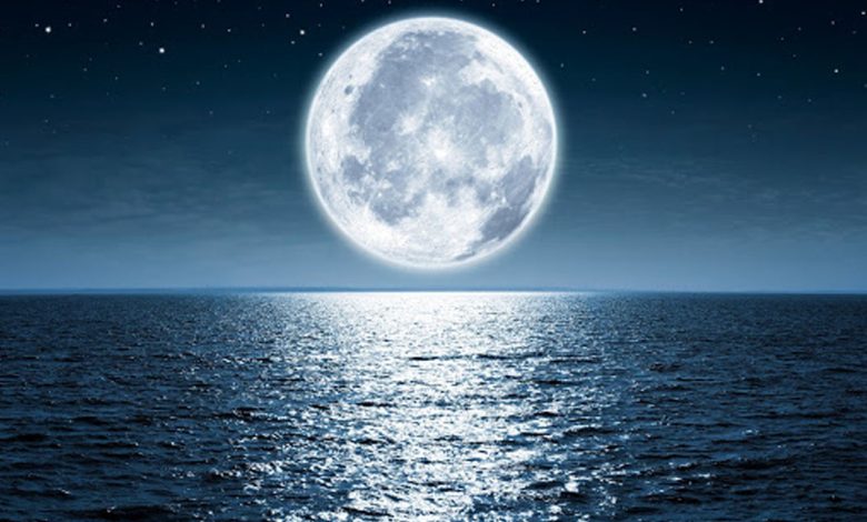 يرى ياسر القمر كاملا كم من الوقت يحتاج حتى يكتمل القمر مرة اخرى